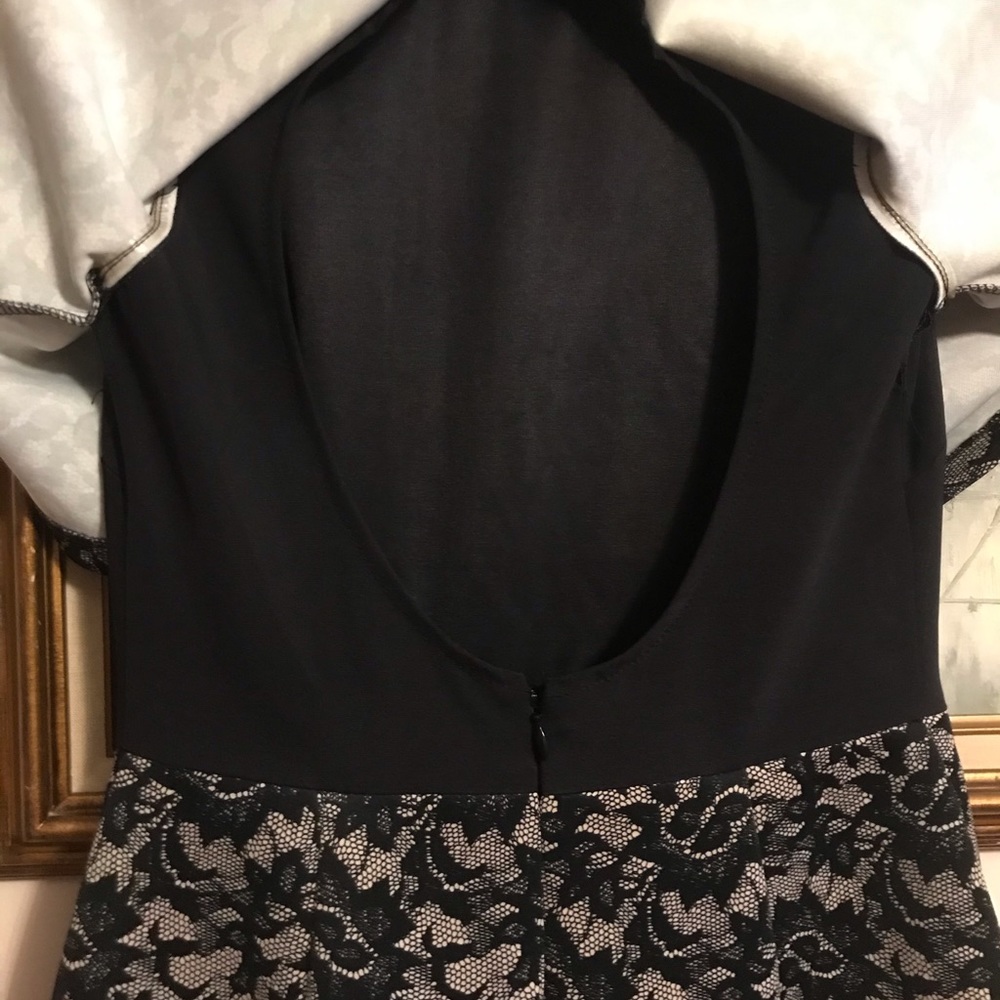 Art elite Nicole Miller Dress,size 6 - Picture 10 of 12